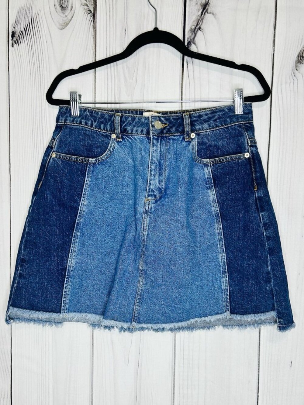 French Connection Women's Multi Denim Mini Skirt Size 6 (30x 18)
